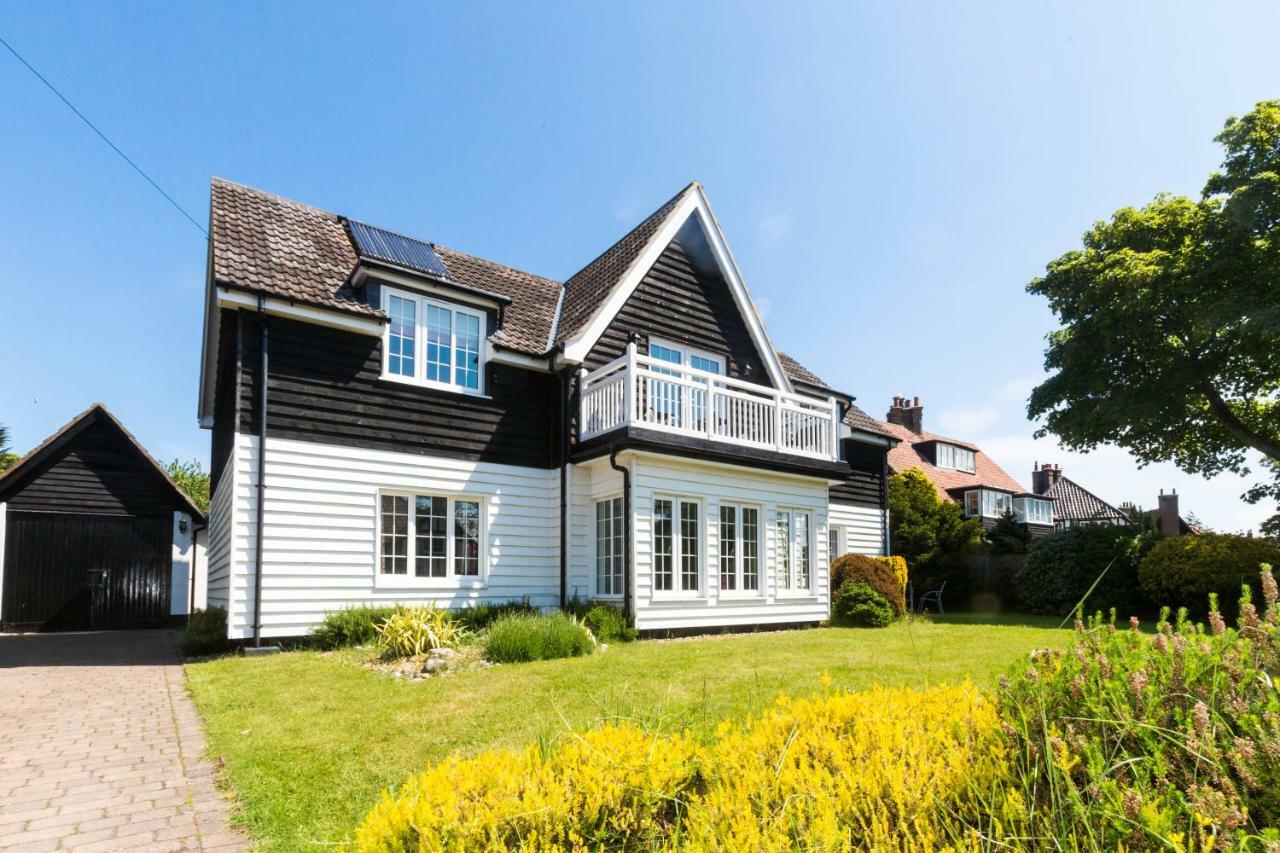 Lake Cottage - A Large Holiday Home In Thorpeness - Close To The Beach And The Meare - Aldeburgh Coastal Cottages Exterior photo